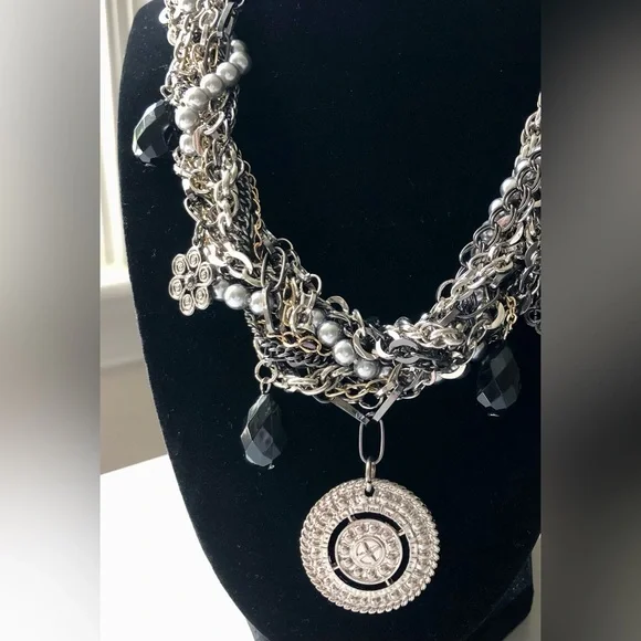 Twisted Chain & Pearl Necklace w/Charms & Pendant - Picture 2 of 9